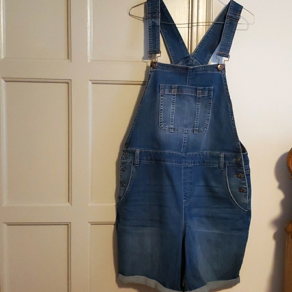 🌻Style & Co Short Overalls - Picture 2 of 5